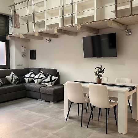 ドルガーリUrban Charme Loftアパートメント エクステリア 写真